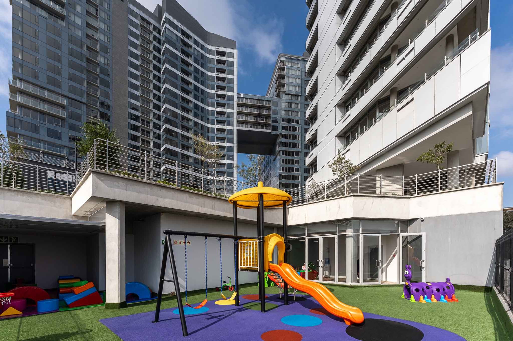 Kids_Outdoor_Play_Area-05_S