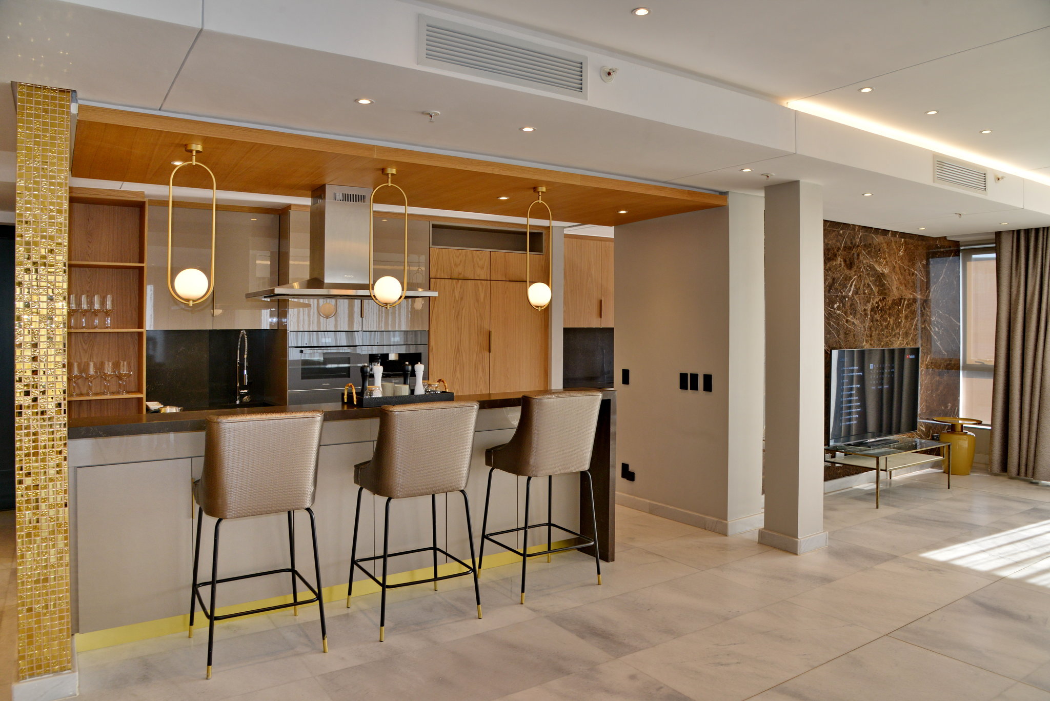 Room_Penthouse_East_(4)_S