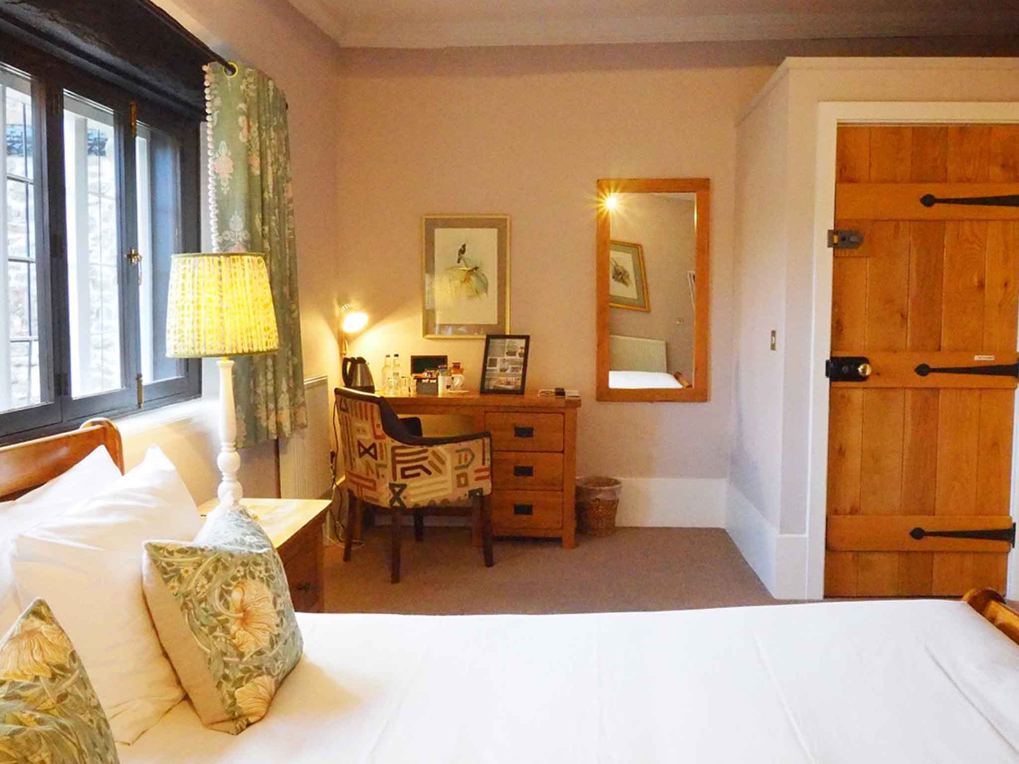 C1K_-_Standard_king_(7)_S