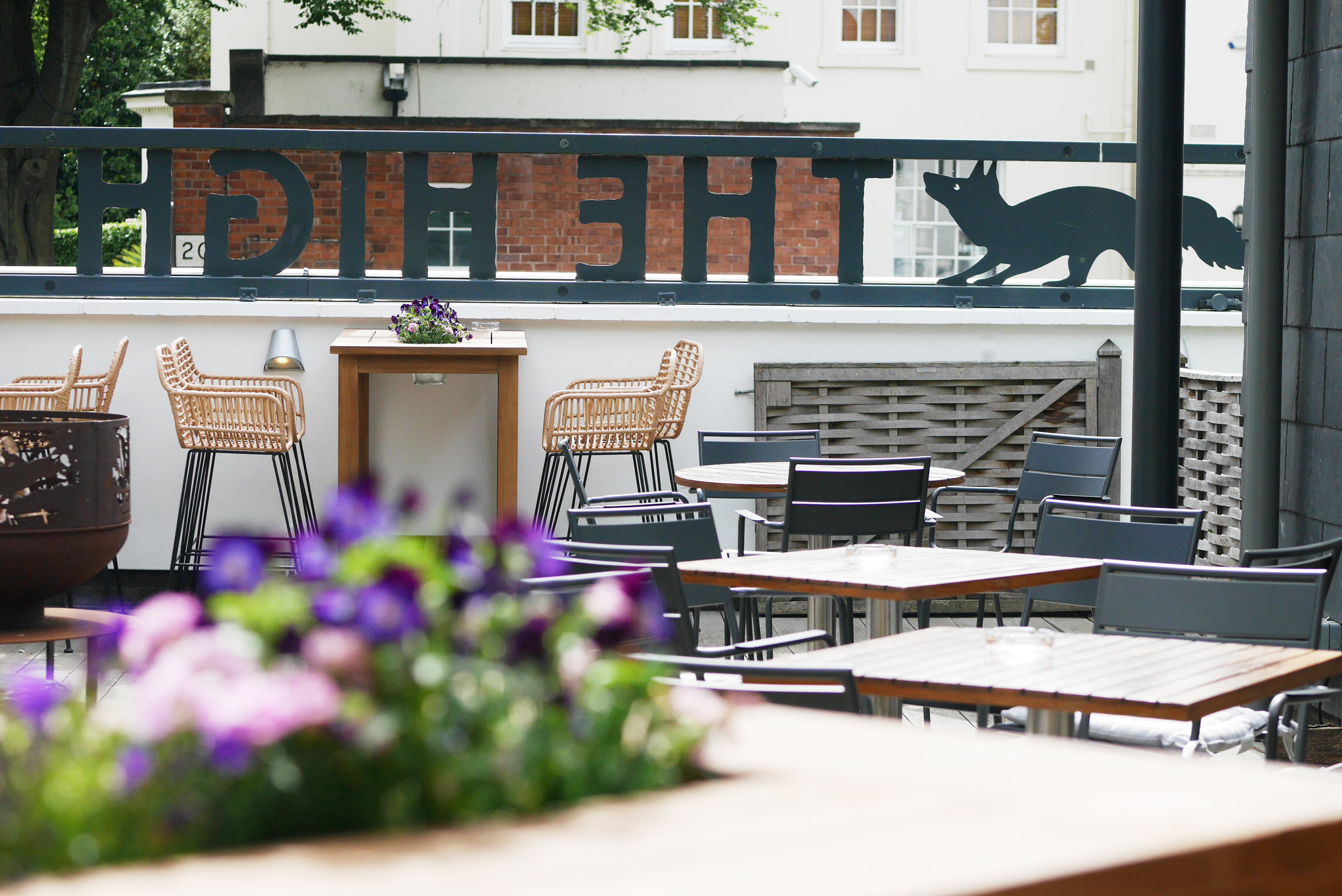 Outdoor_seating_(5)_S