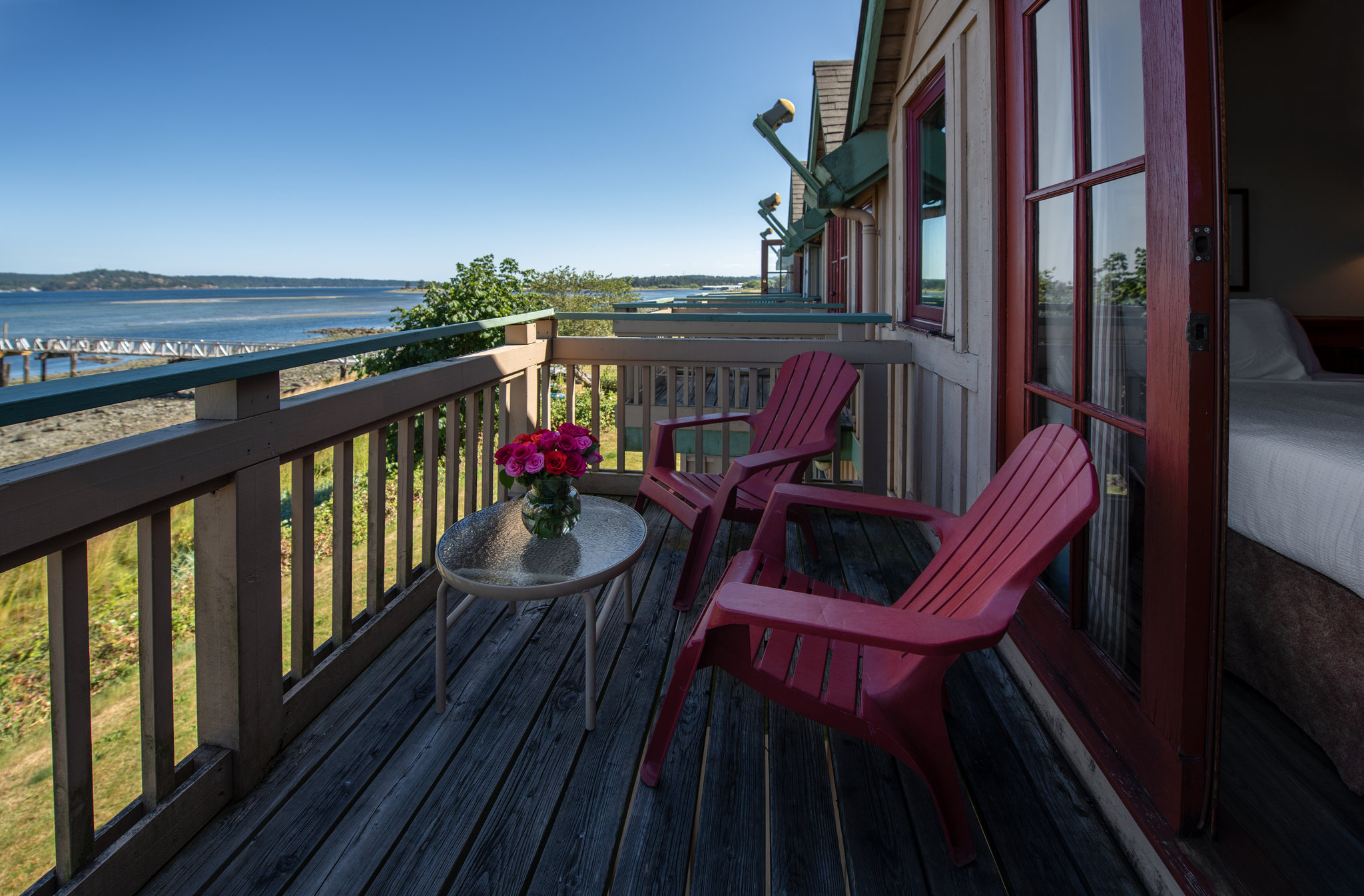 Ocean_View_Two__Queen_Suite-05_S