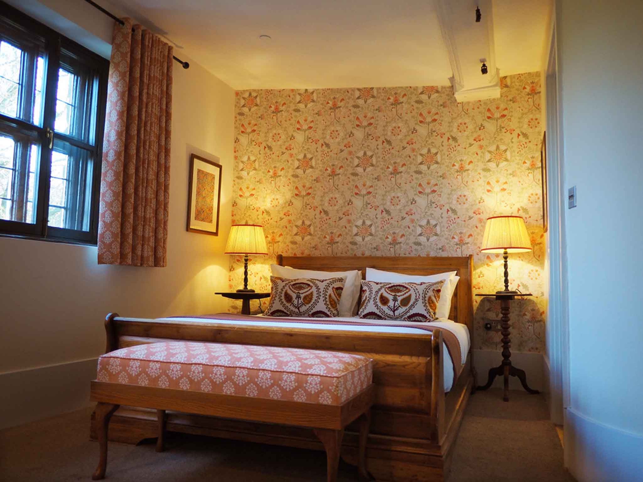 C1K_-_Standard_king_(3)_S