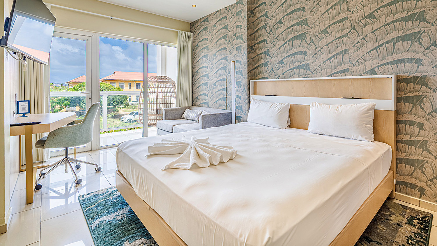 Kralendijk_Boutique_Hotel_-_King_Superior_Bedroom_web_S