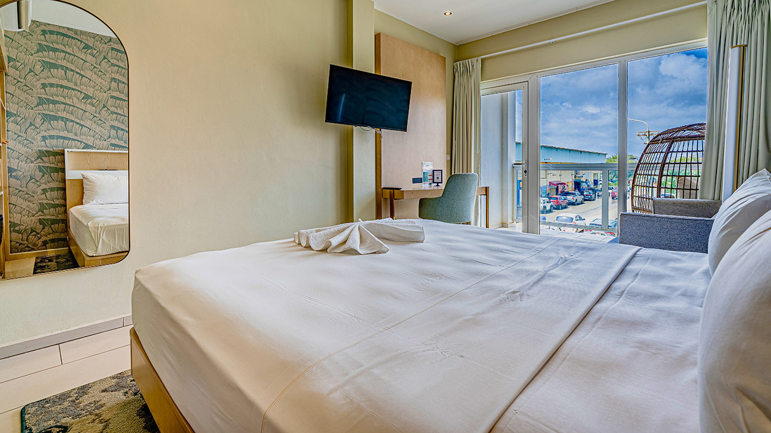 Kralendijk_Boutique_Hotel_-_King_Bed_Superior_3_web_S