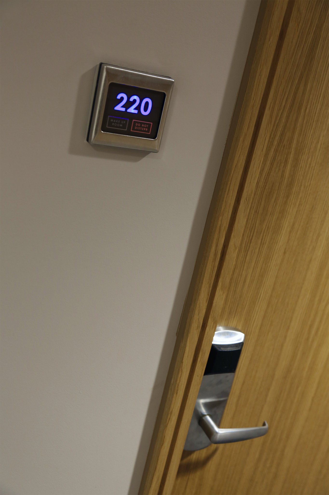 Superior_Bedroom_Entrance_S