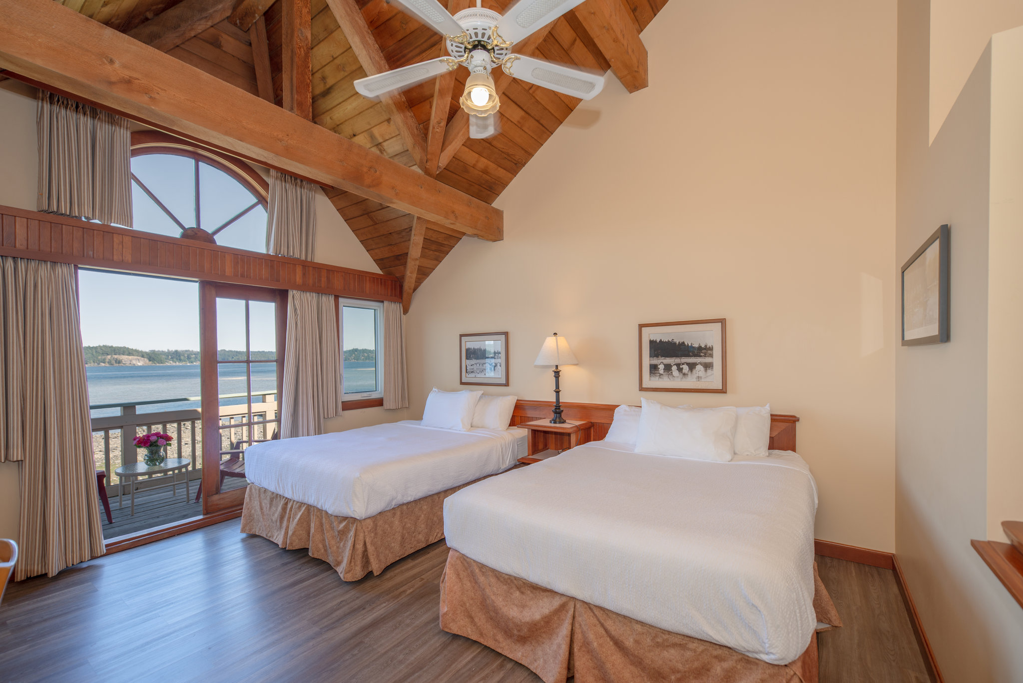 Ocean_View_Two__Queen_Suite-01_S