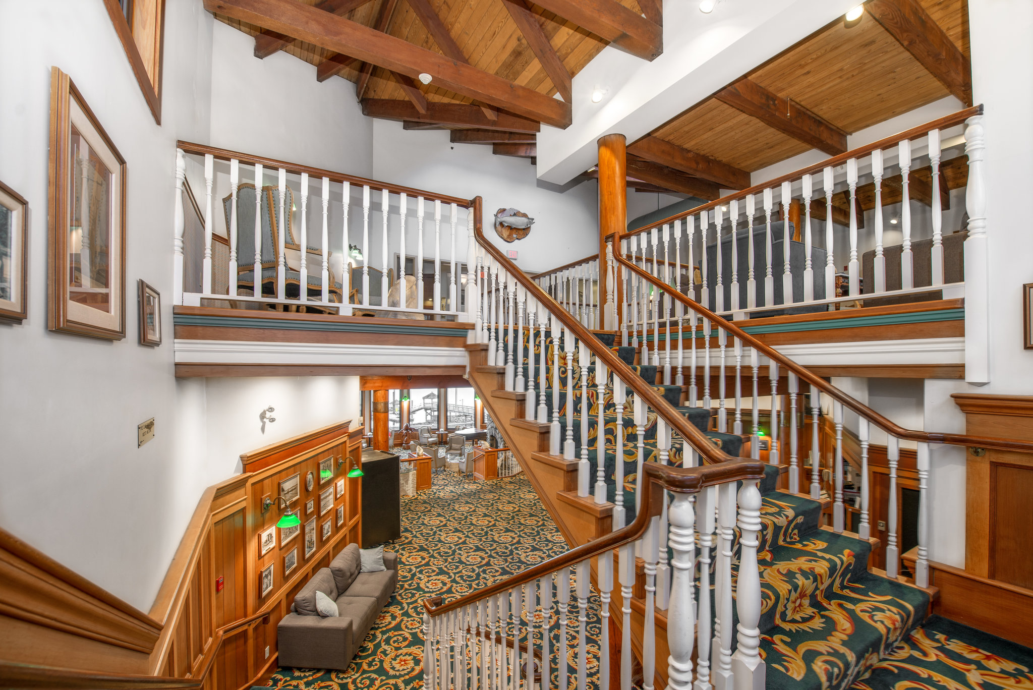 Upstairs_lounge-02_S