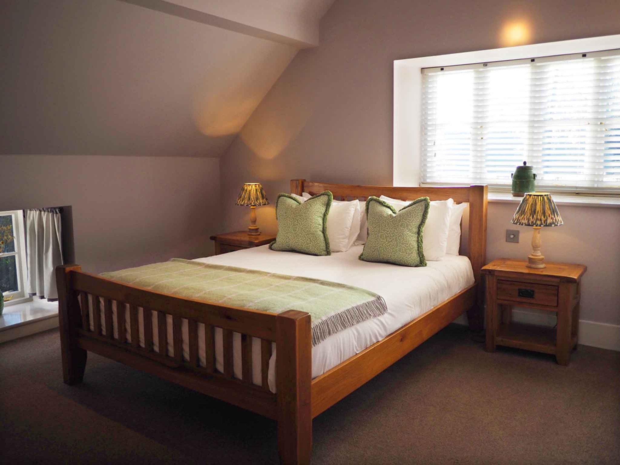 C1K_-_Standard_king_(2)_S