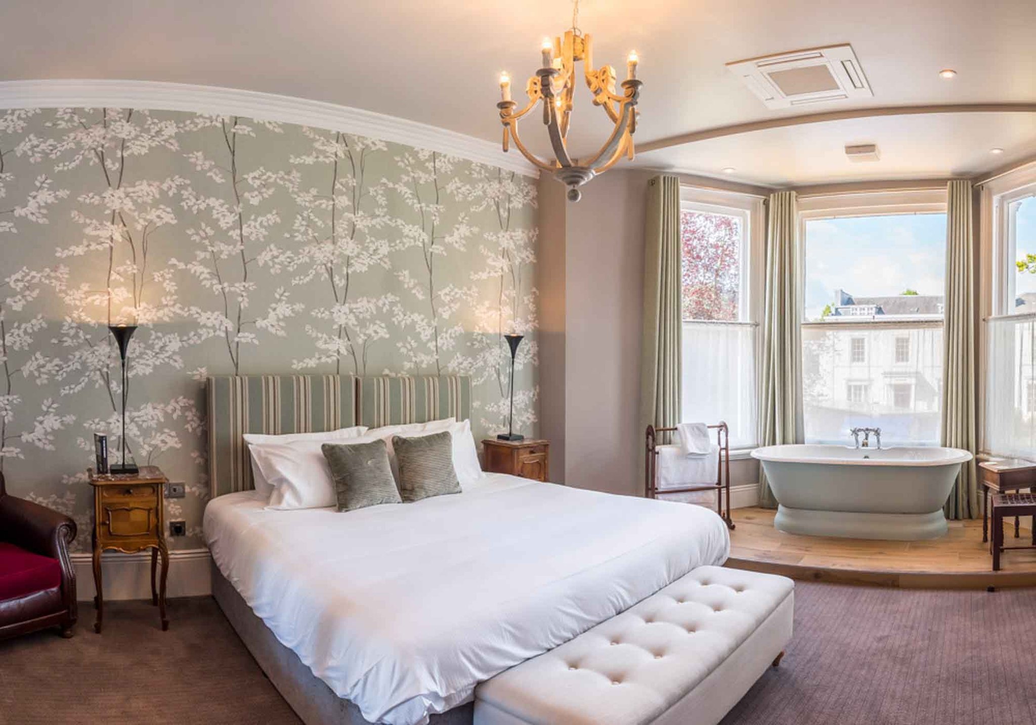 Standard_King_Room-01_S