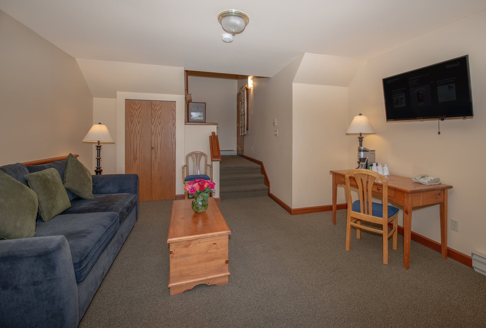 Garden_View_Executive_Loft-01_S