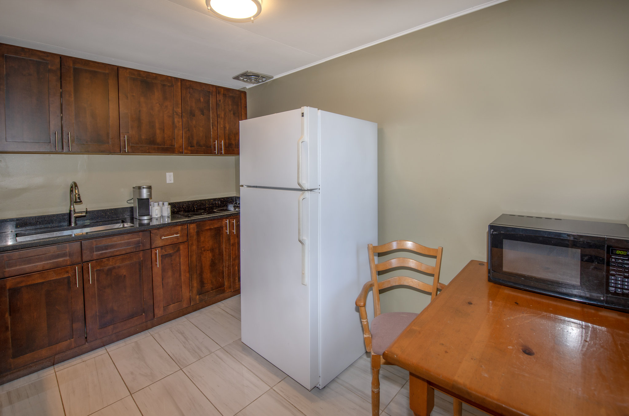 Garden_View_Three-Bedroom_Cabin-15_S