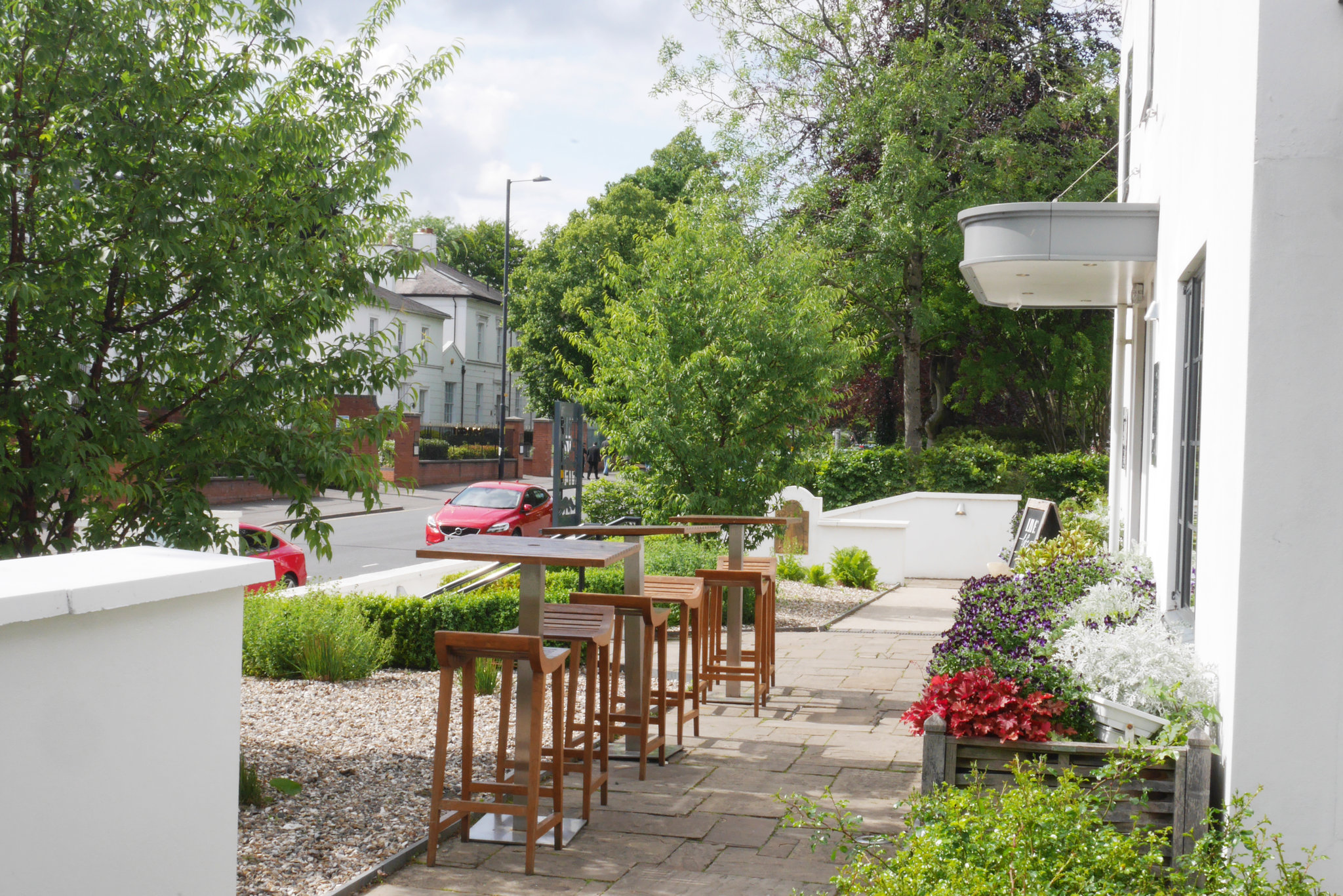 Outdoor_seating_(2)_S