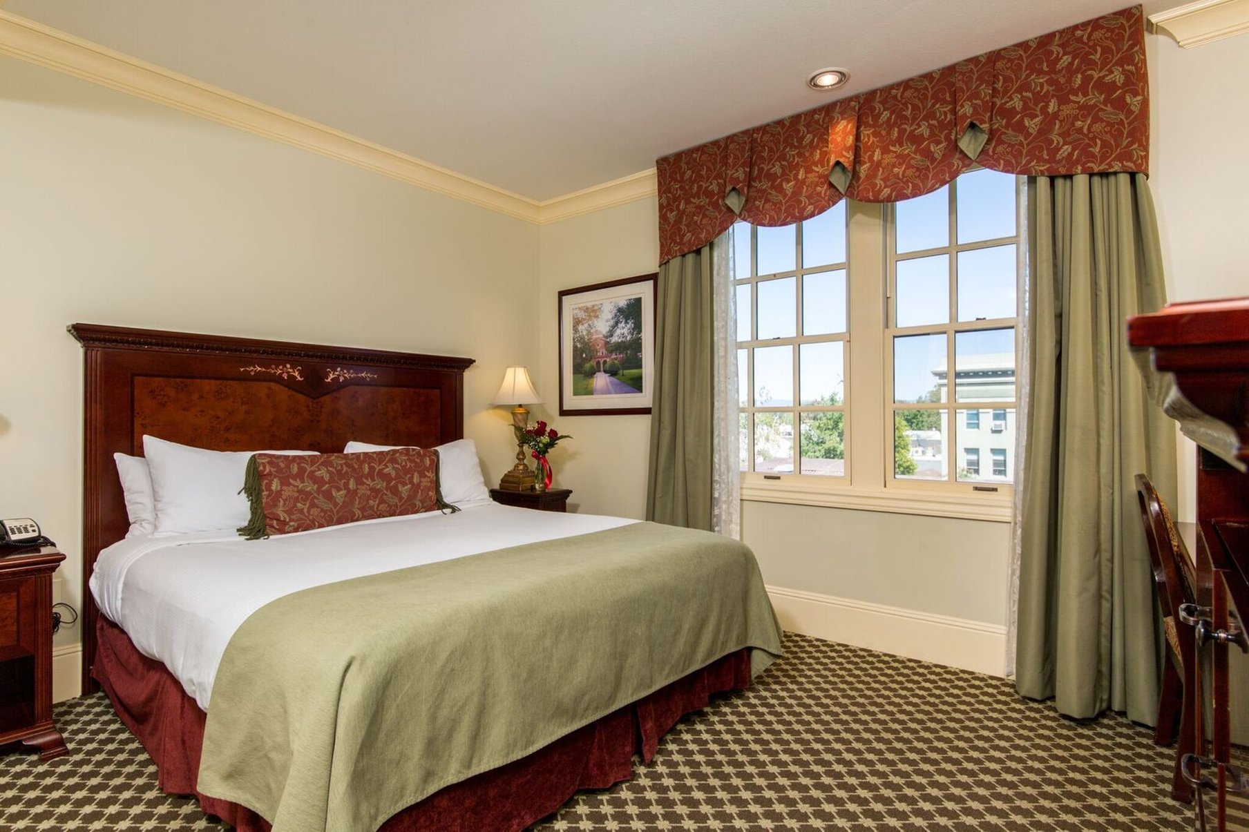 King_Standard_Room_404-3_S