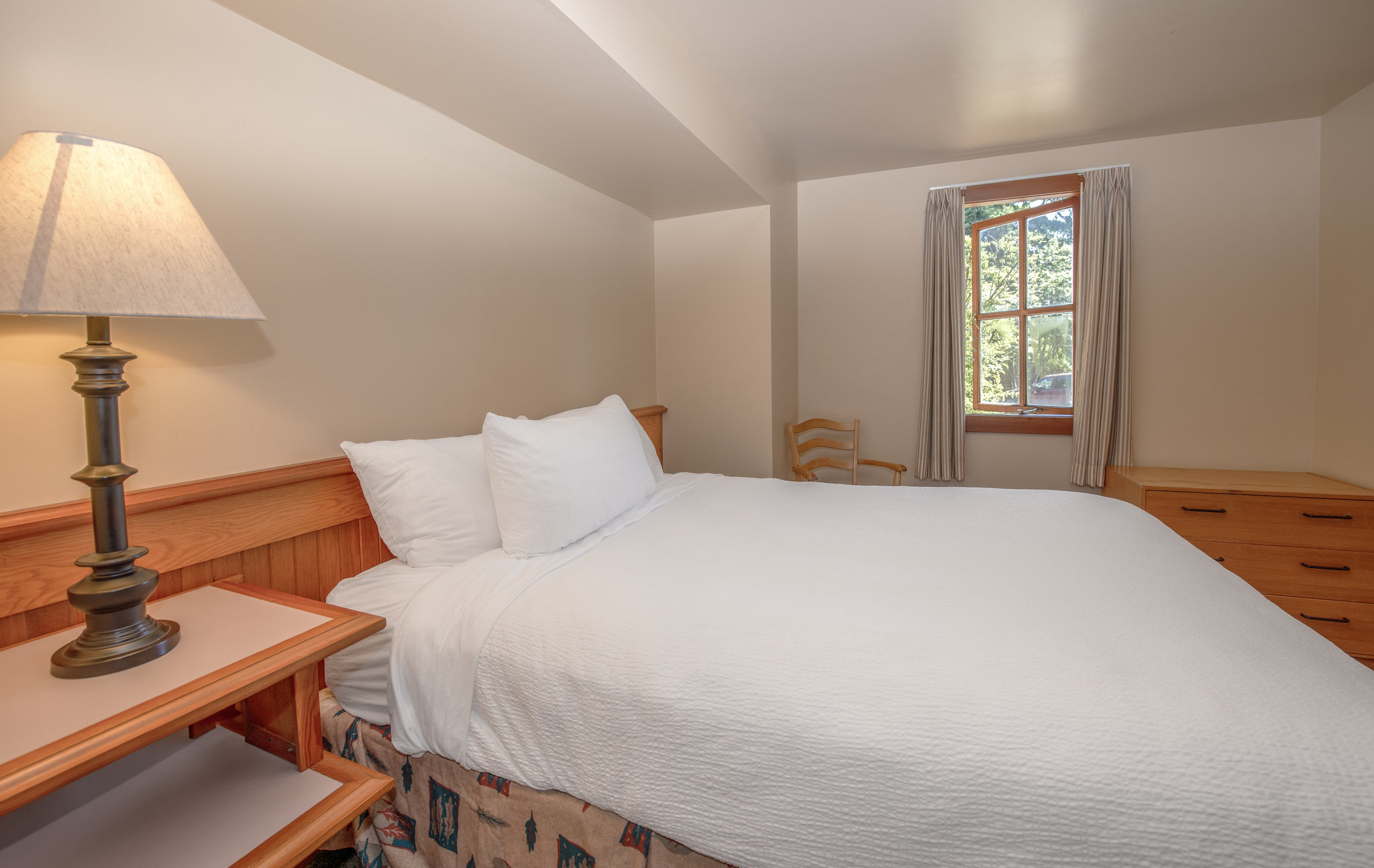 Garden_View_One-Bedroom_Cabin-05_S