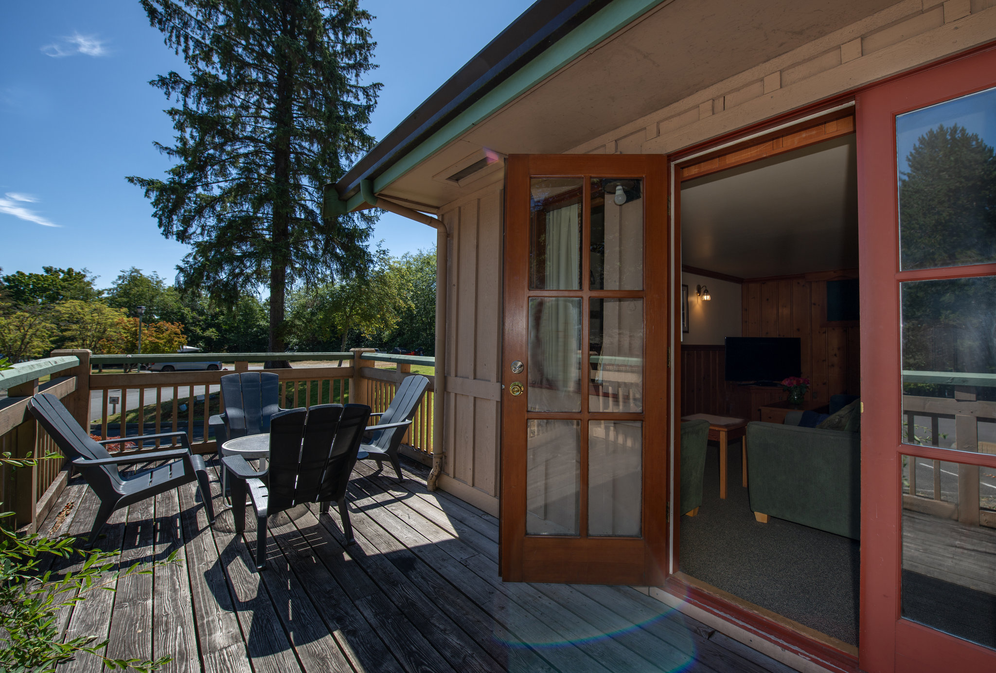 Garden_View_Three-Bedroom_Cabin-02_S