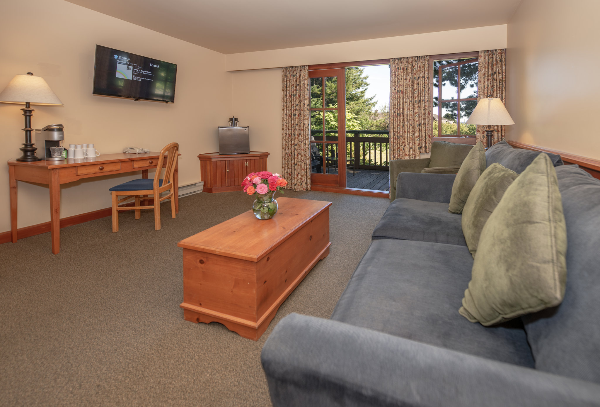 Garden_View_Executive_Loft-02_S