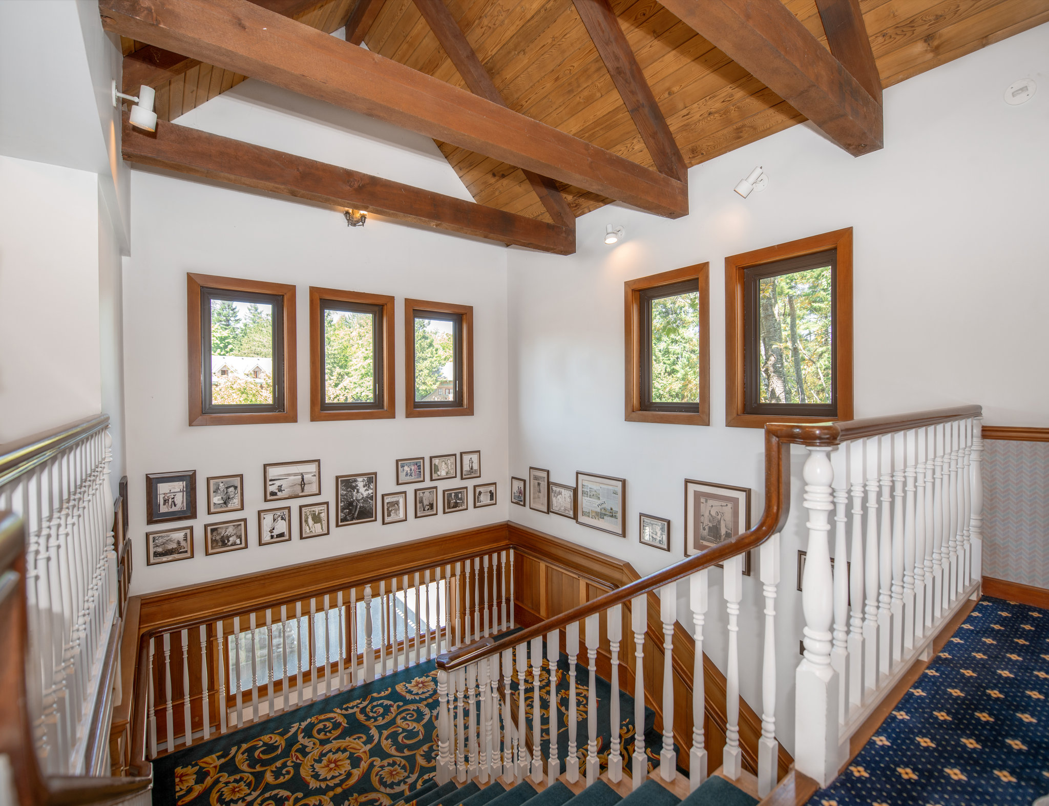 Upstairs_lounge-01_S