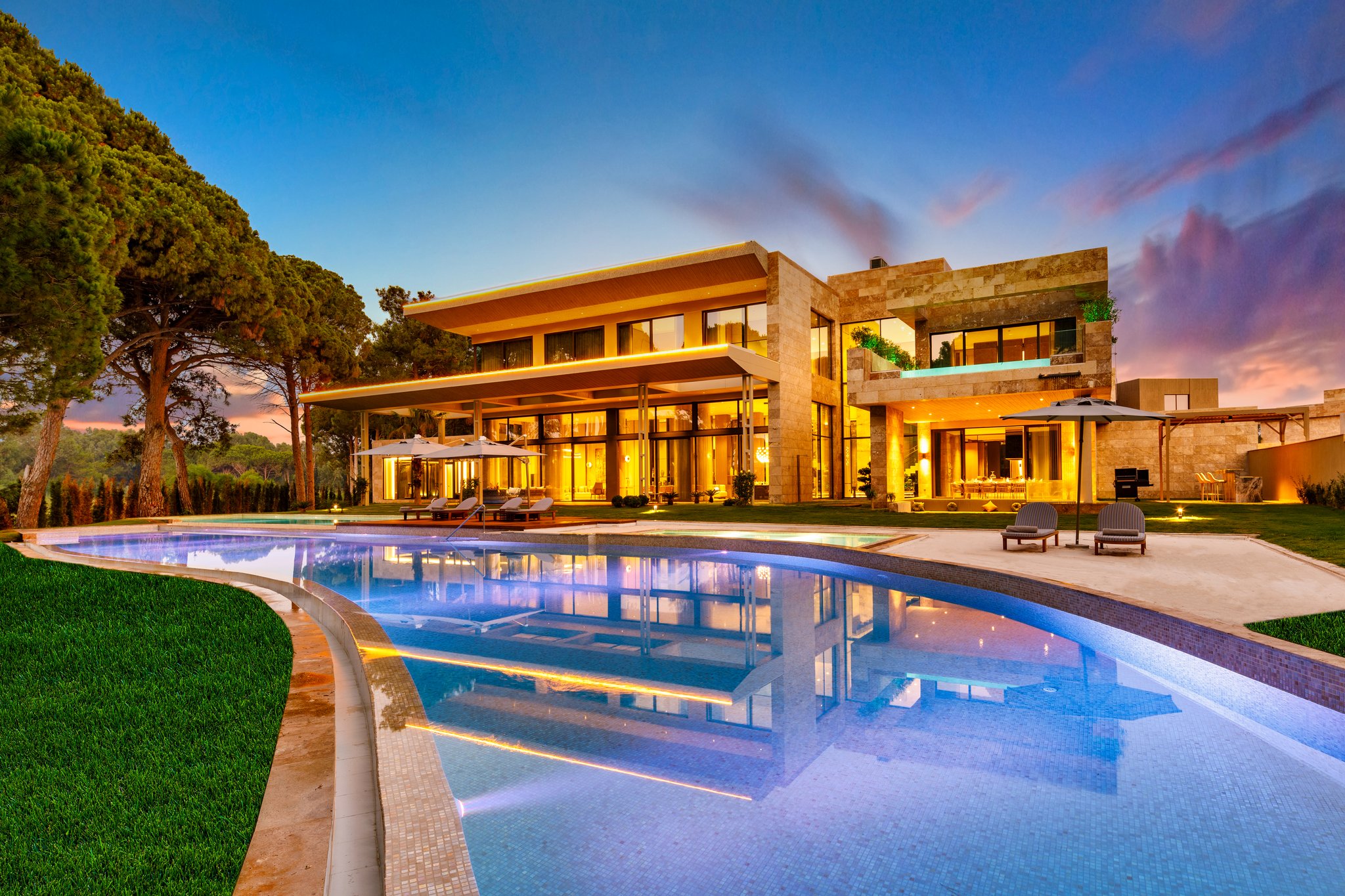 L1Ty5cMpn0Kmd3oO3AWpBA_Grand_Mansions_Ourdoor_19_S