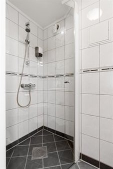 bathroom-1-bedroom-apartment-enter-apartments-by-first-1_P