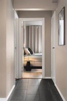 hallway-3-bedroom-apartment-enter-apartments-by-first_P