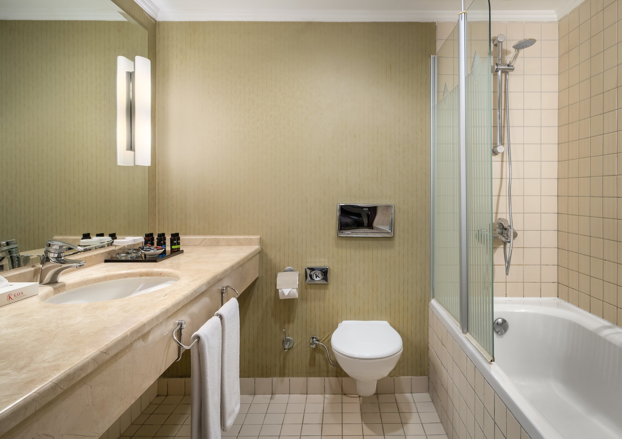 orVgXi04XEasUsoFds3IYQ_Executive_King_bathroom_S