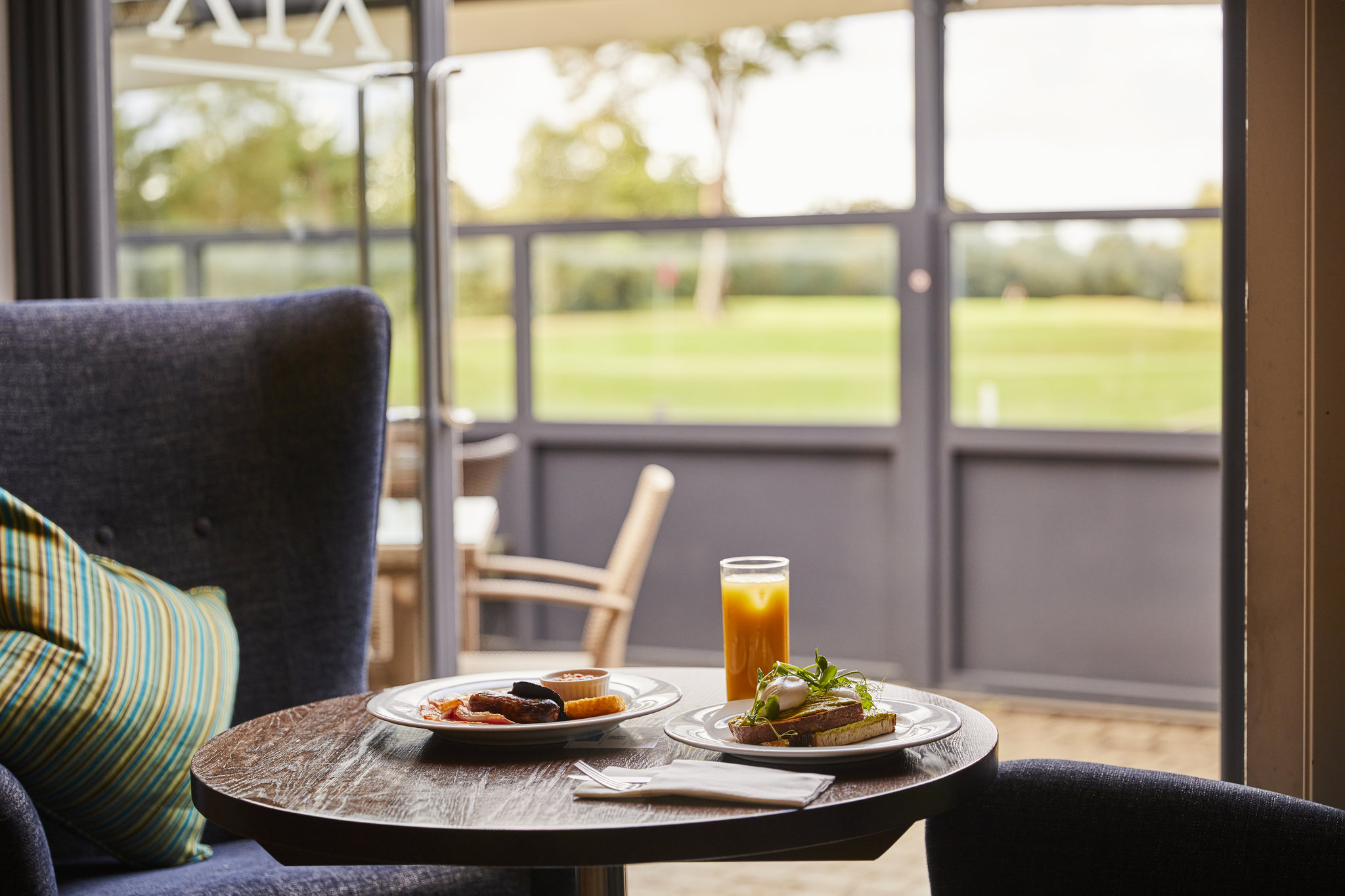 pMS6lituHU6svJt96PwSRg_NineteenRestaurant_S