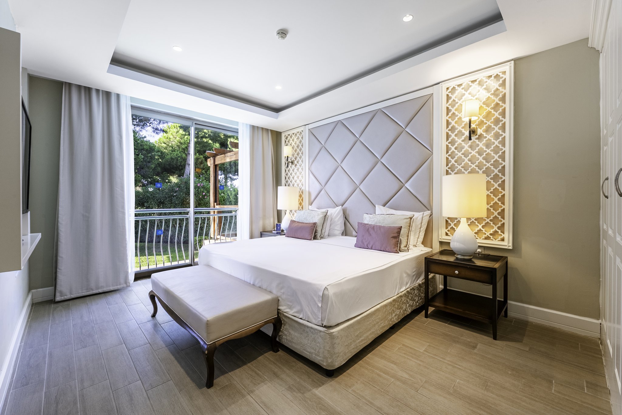 SZEDhdTD4UKHXhaLlIU9w_Golf_Villa_2-_Guestroom_1_S