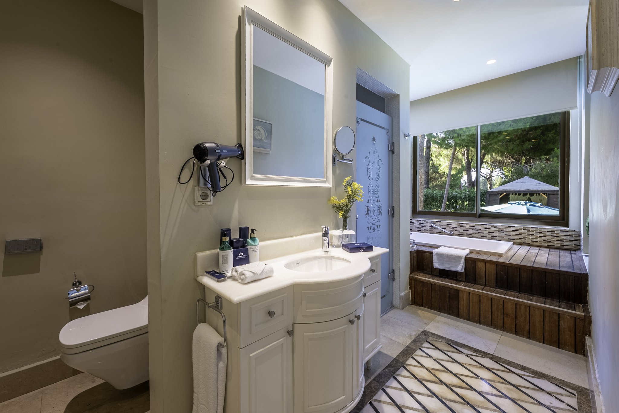 sGGQnKhV8U6ZBYOcQ0mHWA_Golf_Villa_2-Bathroom_S