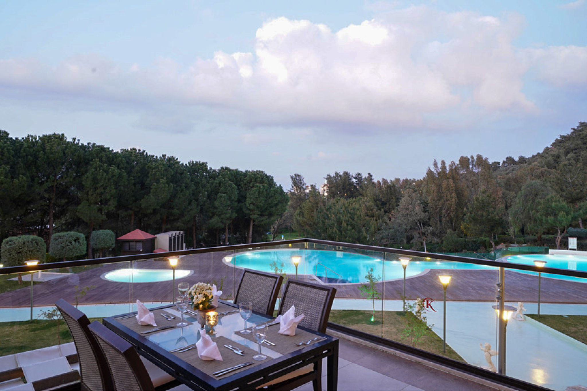 ORDxZTpFHU45htSiLpbMw_Outside_pool5_S