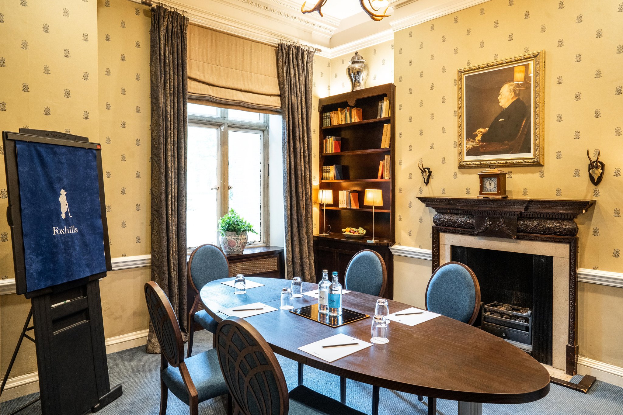 R4L0qByHDE2LlxV5r4L75g_Study_Meeting_Space_S