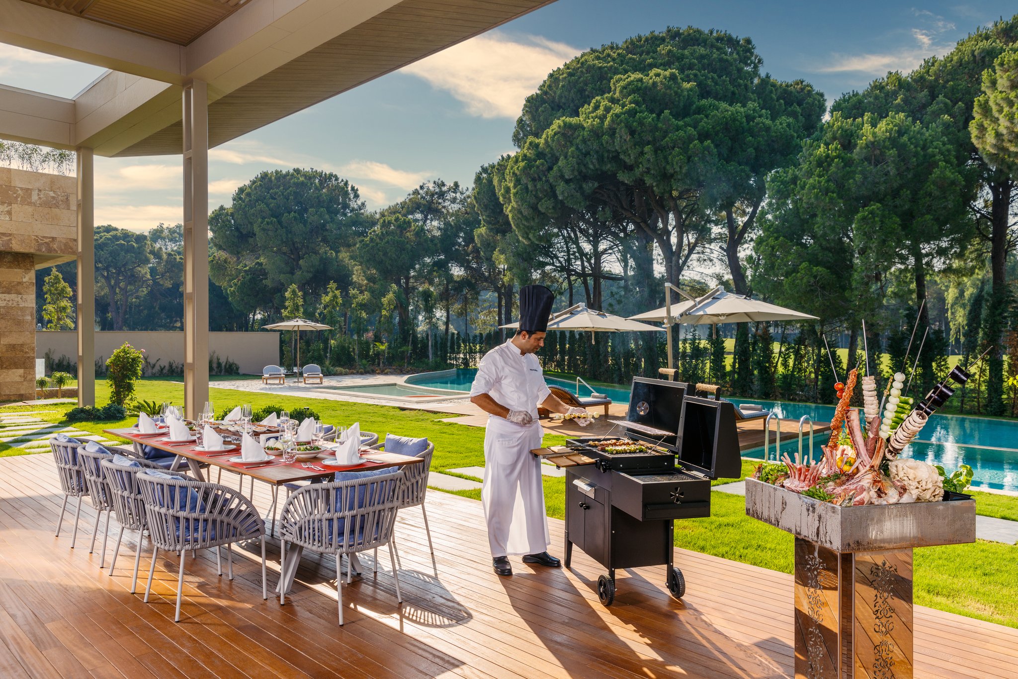 RXwxxfJ1UCS1y92I44i2g_Grand_Mansions_Ourdoor_11_S