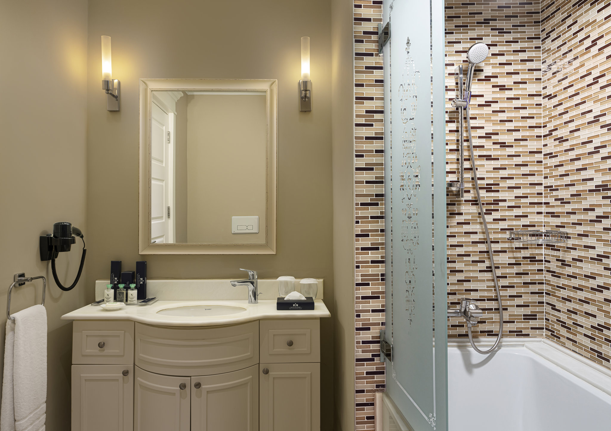 hJOBGlNVoEahrPU92Az6SQ_Golf_Villa_3_Bedrooms_(3)_S