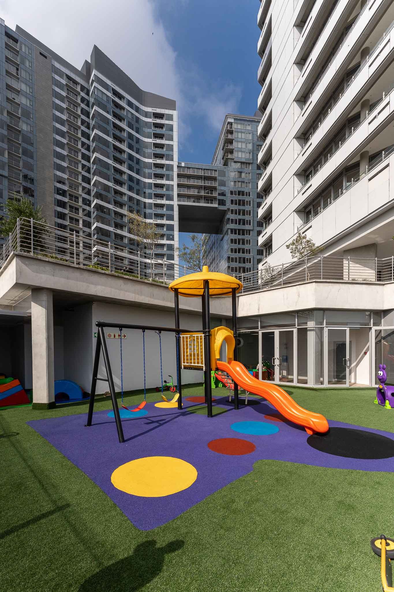 Kids_Outdoor_Play_Area-06_S