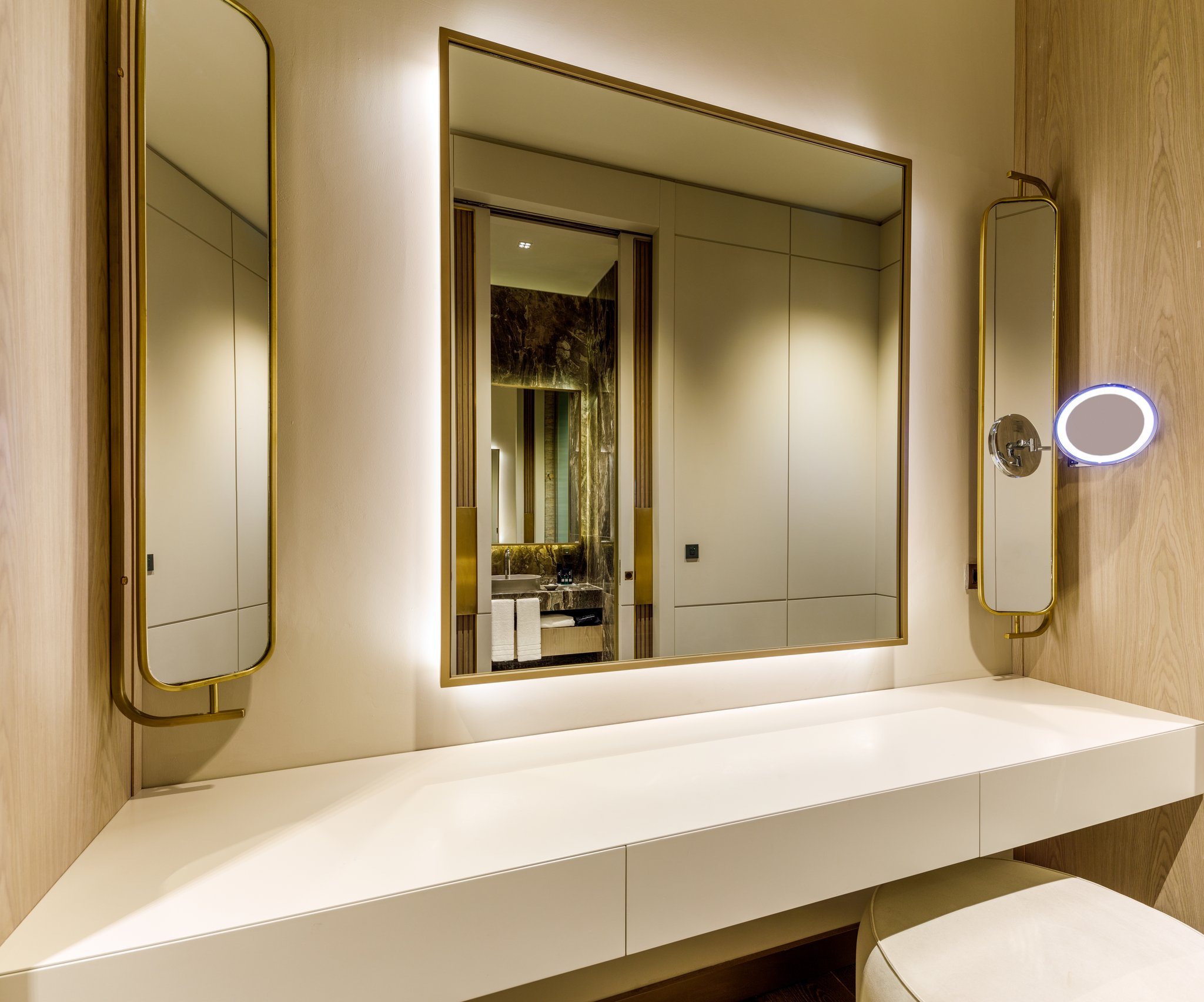 04fBKN7K20KZG6D2iquohw_Grand_Mansions_Vip_Twin_Room_Bathr_S