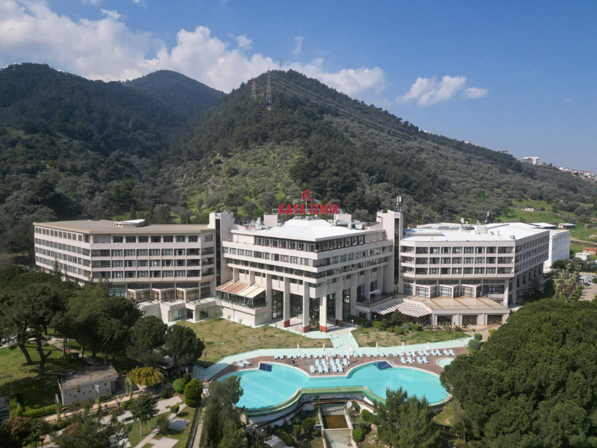 K3UnR2QDUeEjAoauB4WYw_Exterior9_S