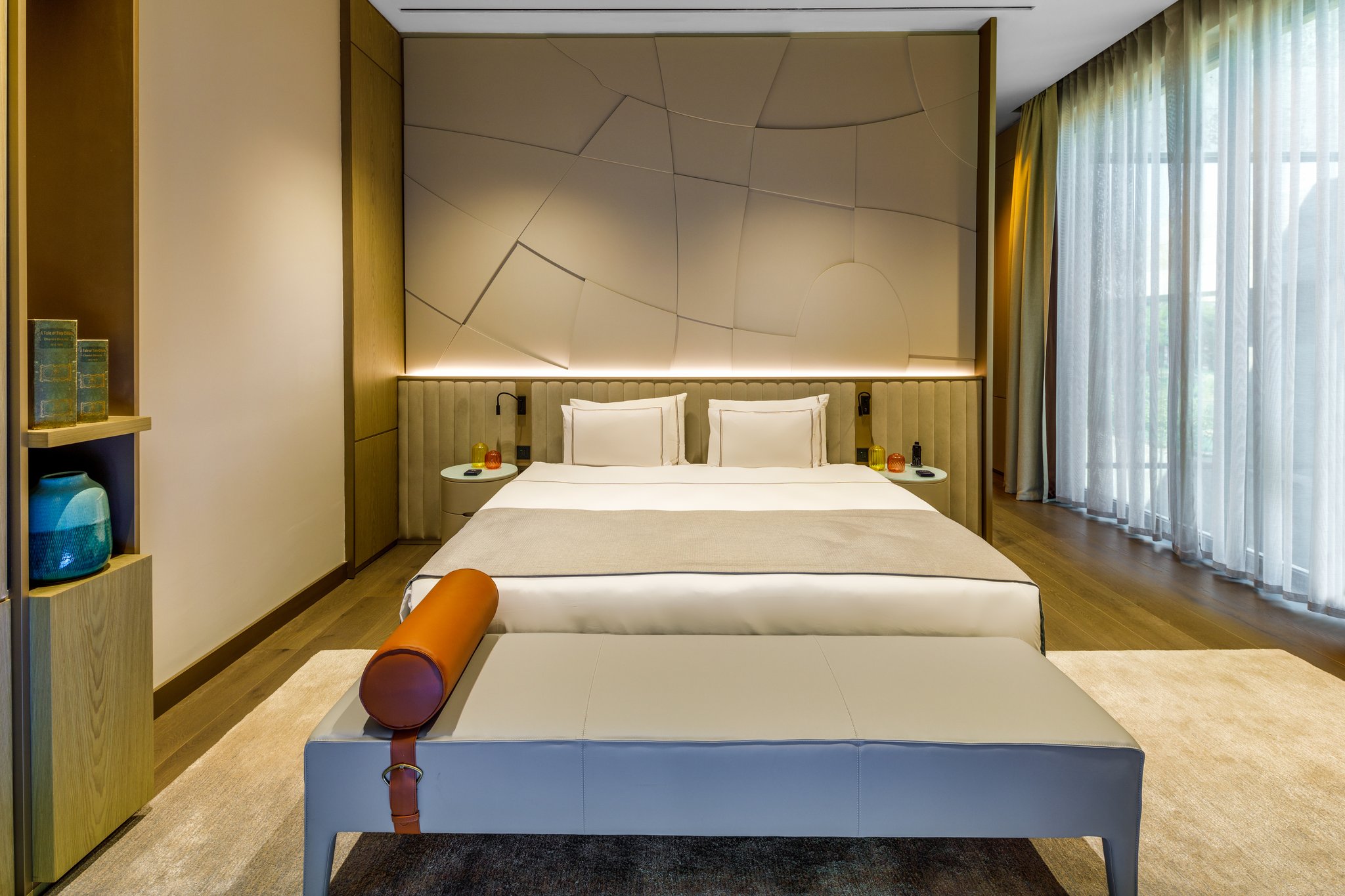 6DqYgZe4iEKgM9v8VcBNVQ_Grand_Mansions_Suite_(2)_S