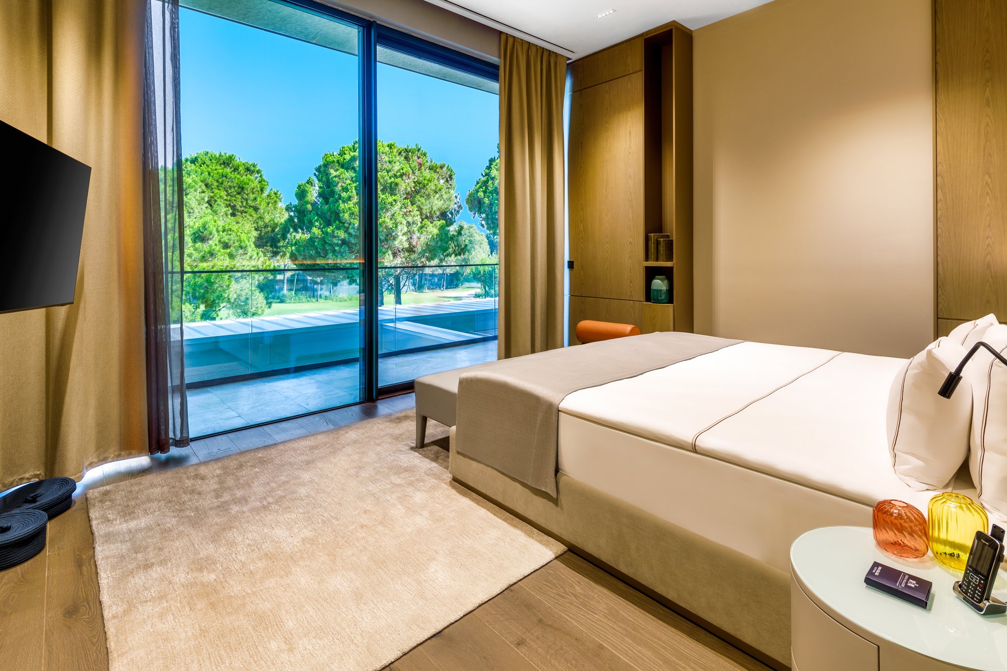 FnmqNXaiJUWd2lxTR2hR0w_Grand_Mansions_Suite_S