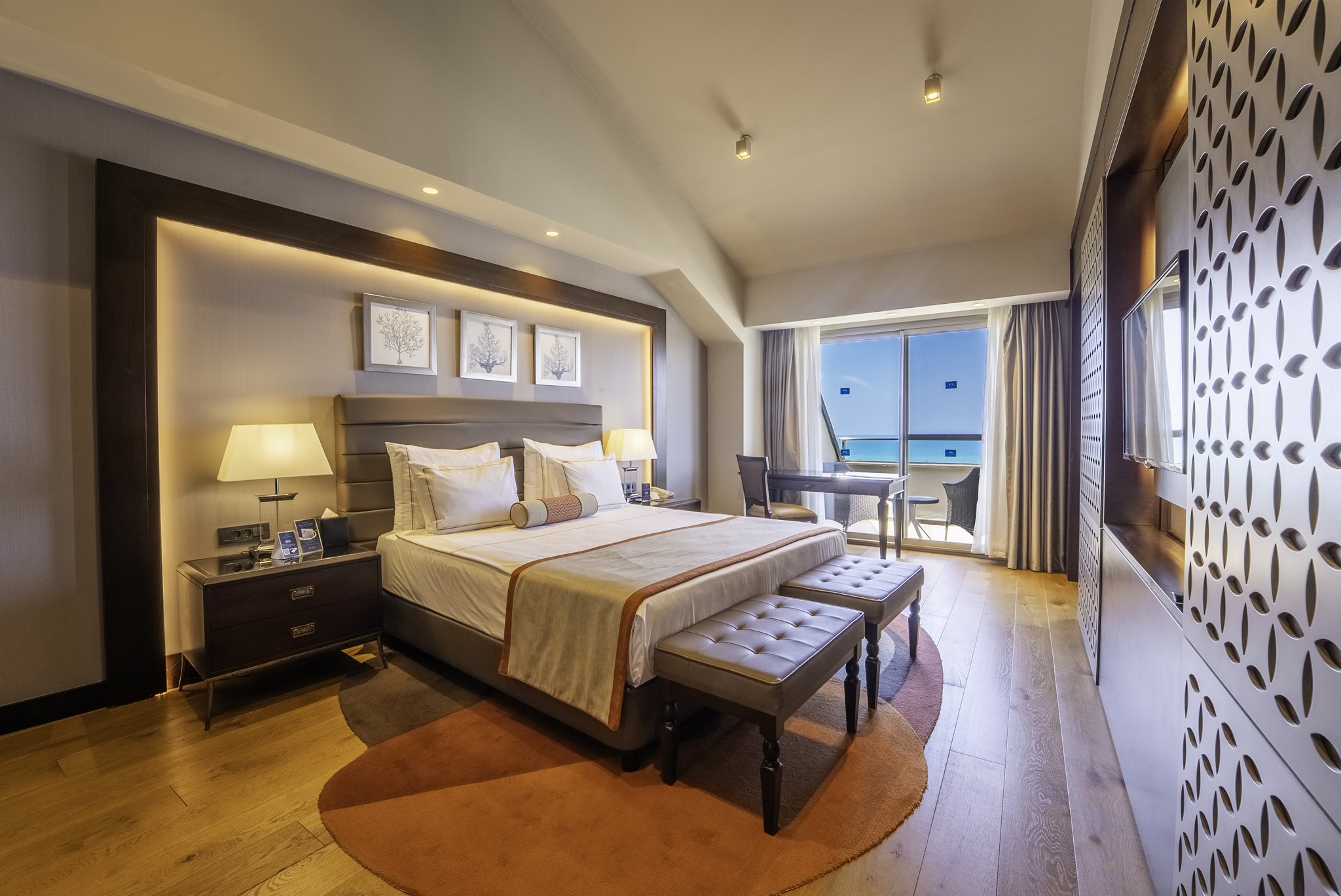 EXNv7rsOpkKQ5JrxvcOmkA_Suite_Seaview__S