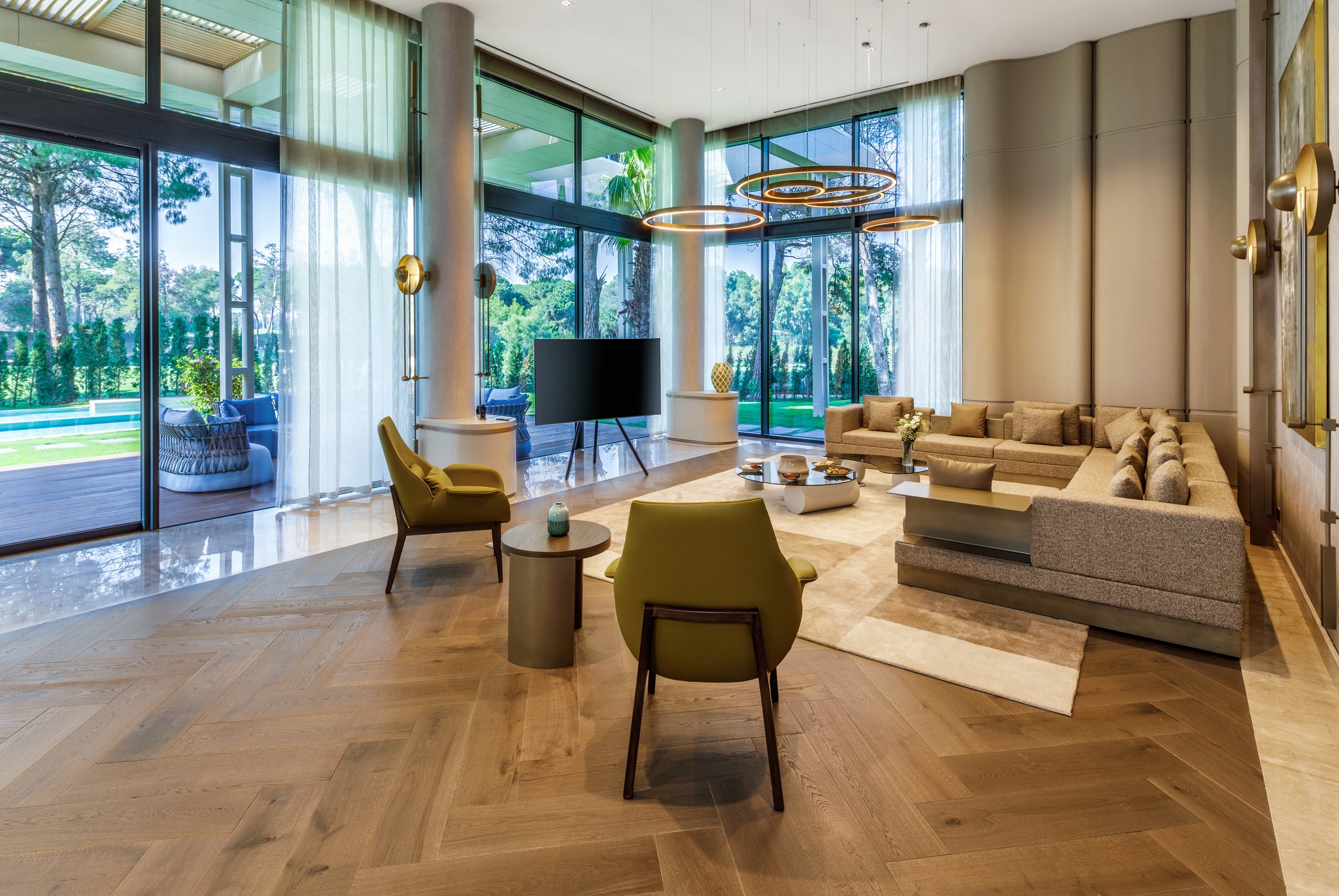 qin9ichhLEij0XIaopBvg_Grand_Mansions_Living_Room_4_S