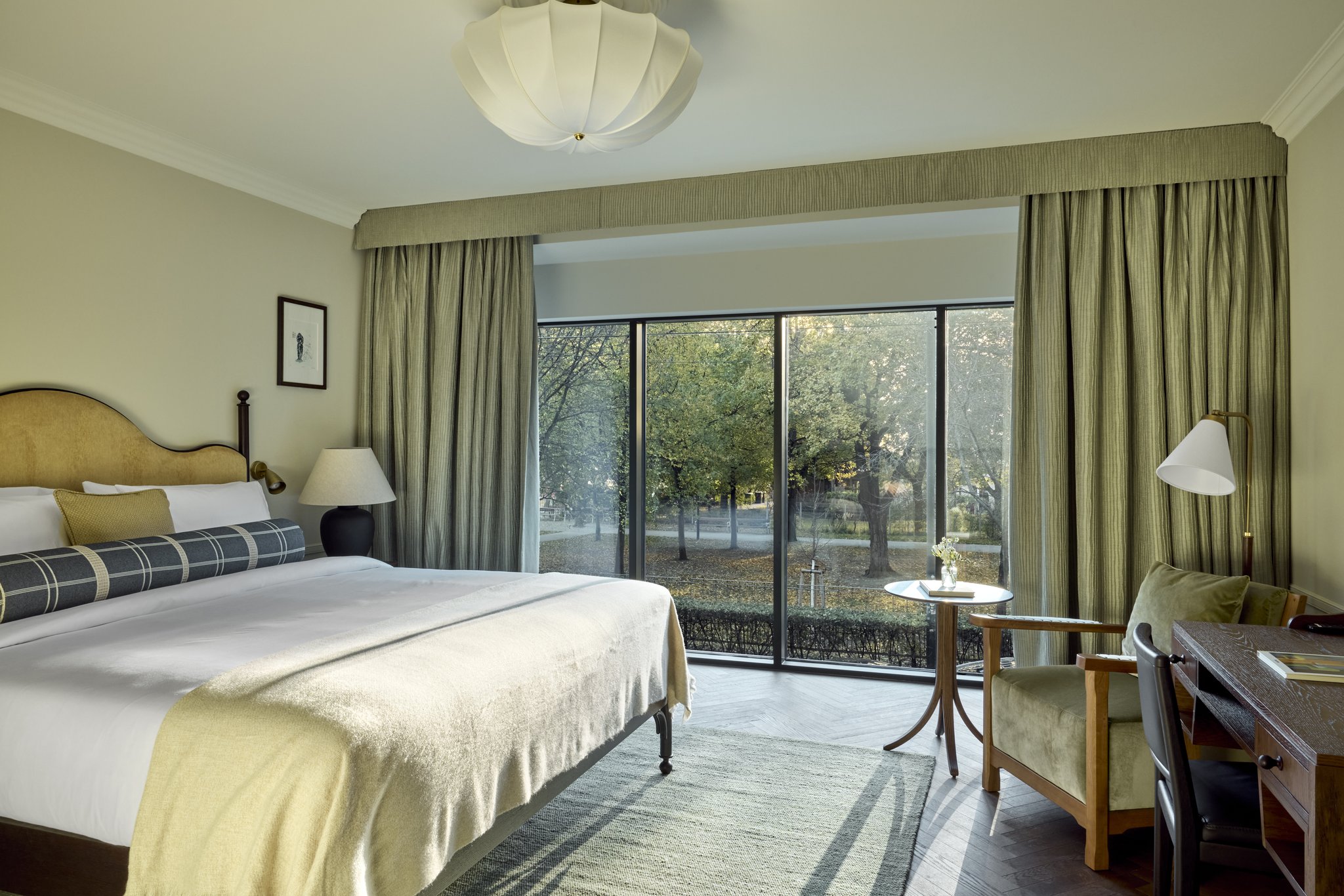 Qykjxq7hky1O8jYcoxdPg_Deluxe_Room_S