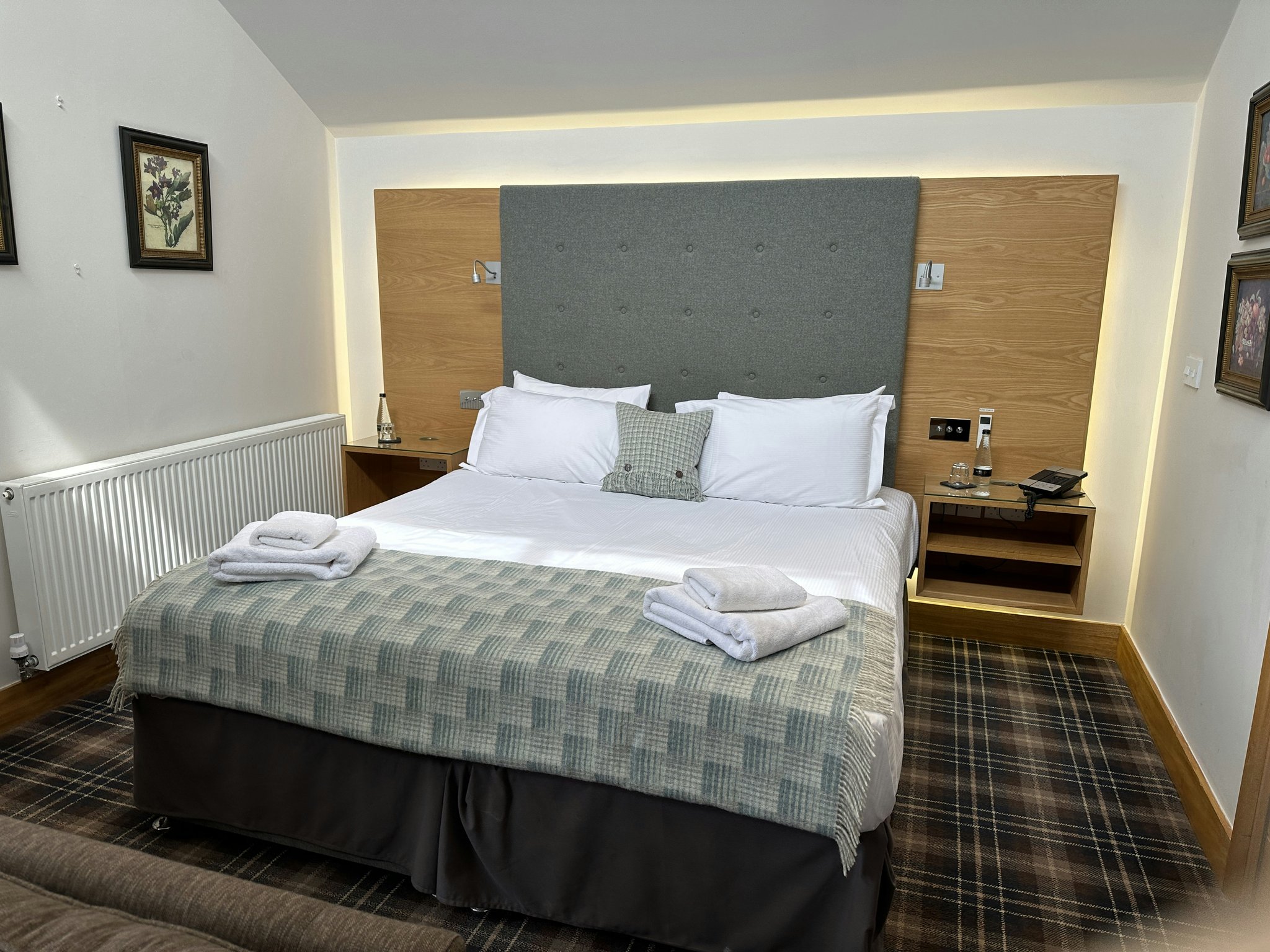 JS42eg9c061hbNjNU17pg_Garden_Room_(3)_S