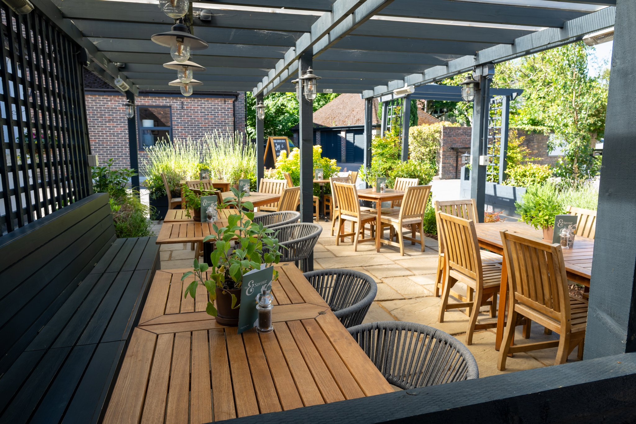 6189_DB_C_B_Greene-Man_Harlow_Venue_Beer-Garden_2024_005_S