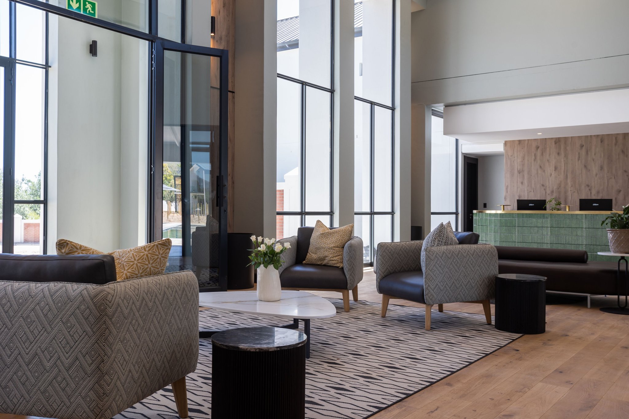 Hotel_Reception_lobby_(11)_S