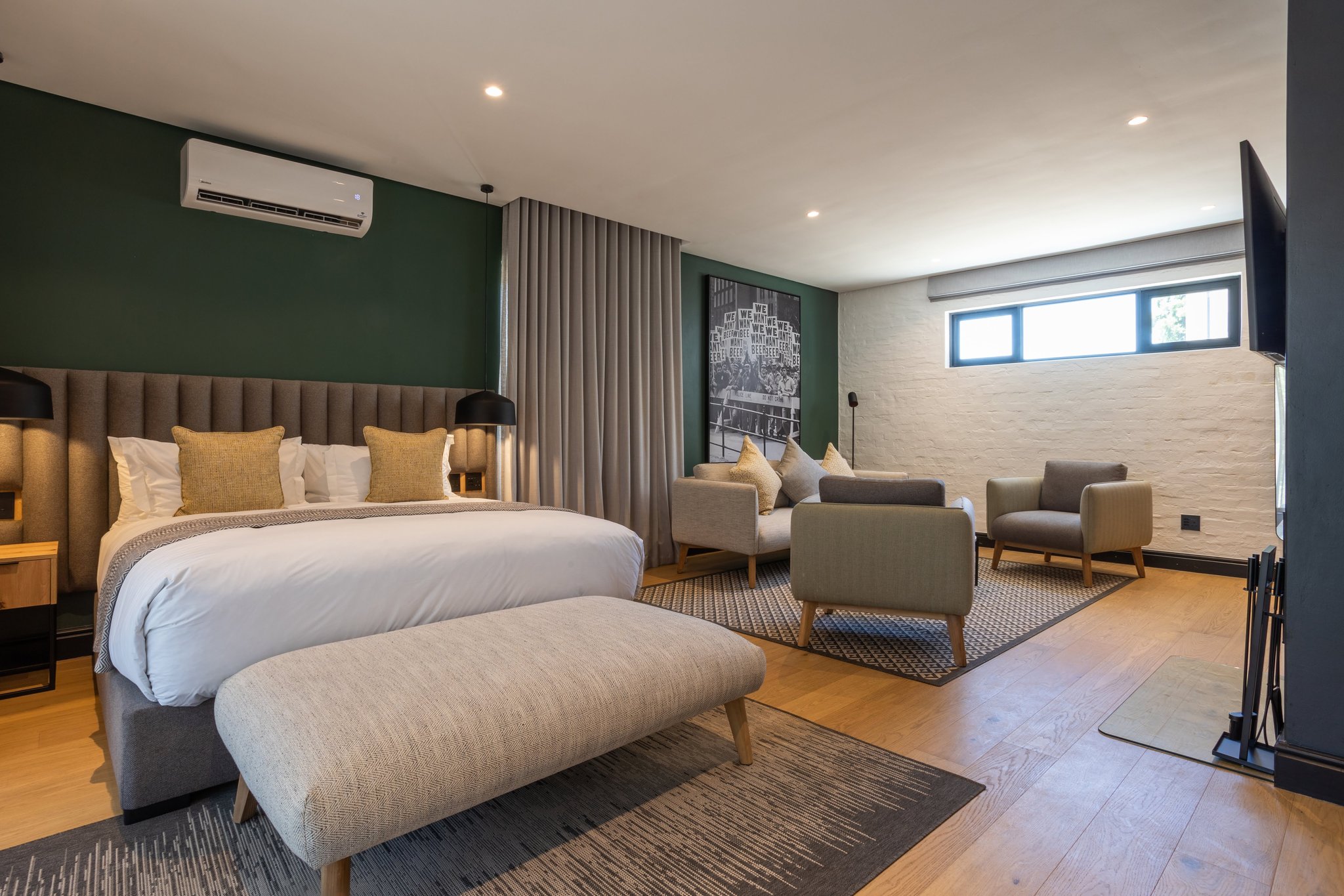 Executive_Room_(6)_S