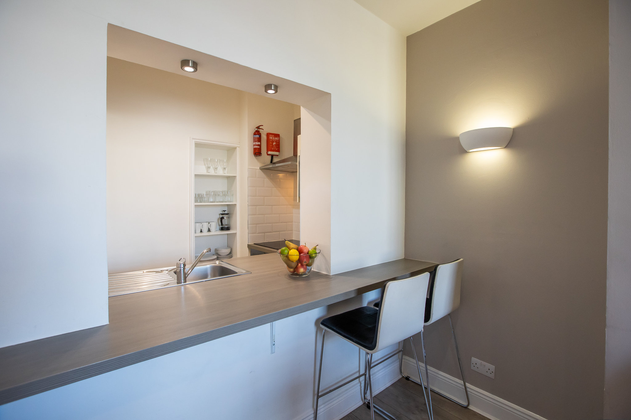 1_Bedroom_Apartment_Wellington_Quay_Breakfast_Bar_S
