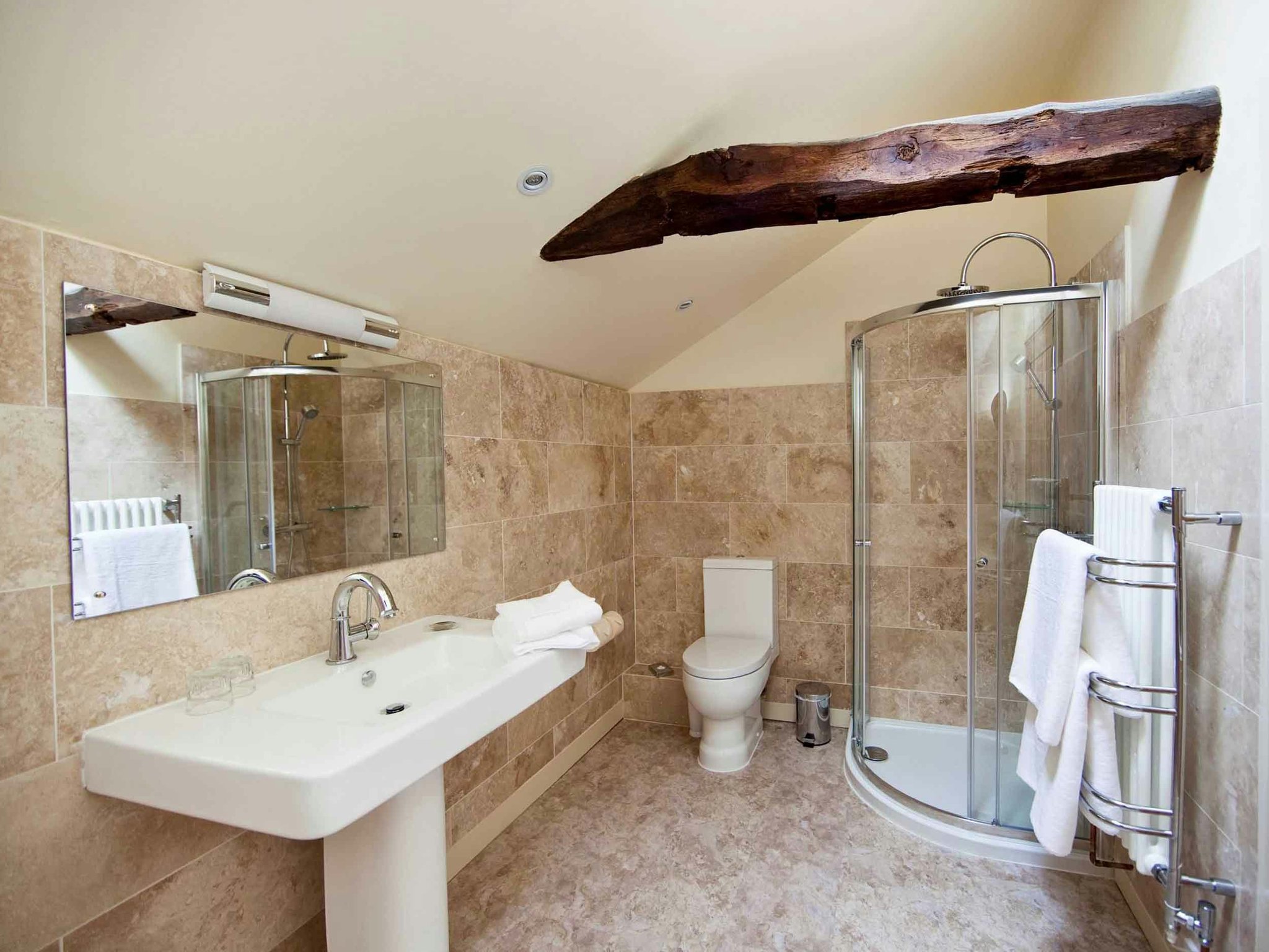 X69lWKodEq2y2iMTZ1g9g_Bathroom_S