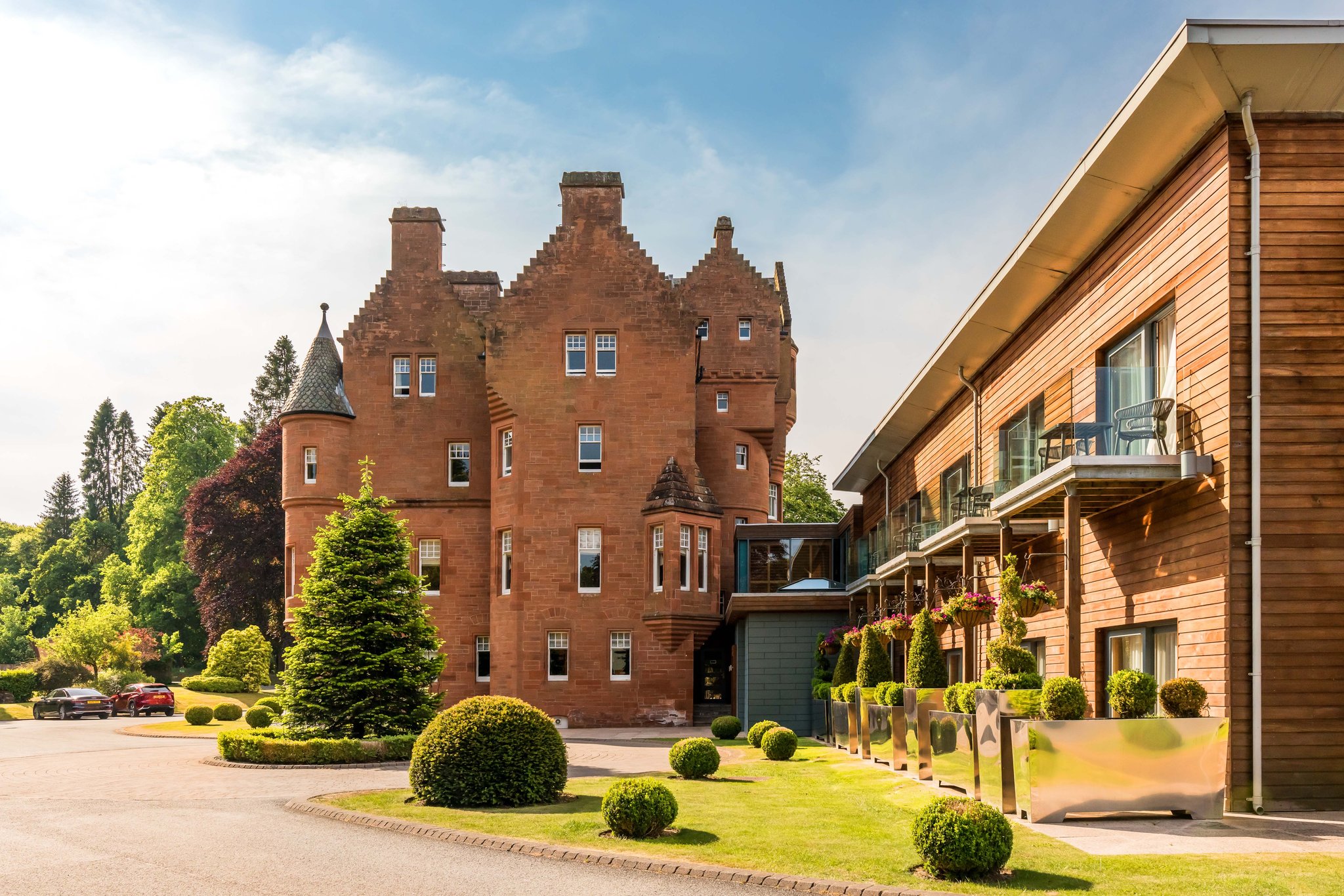 Fonab_Castle_Exterior00014_S