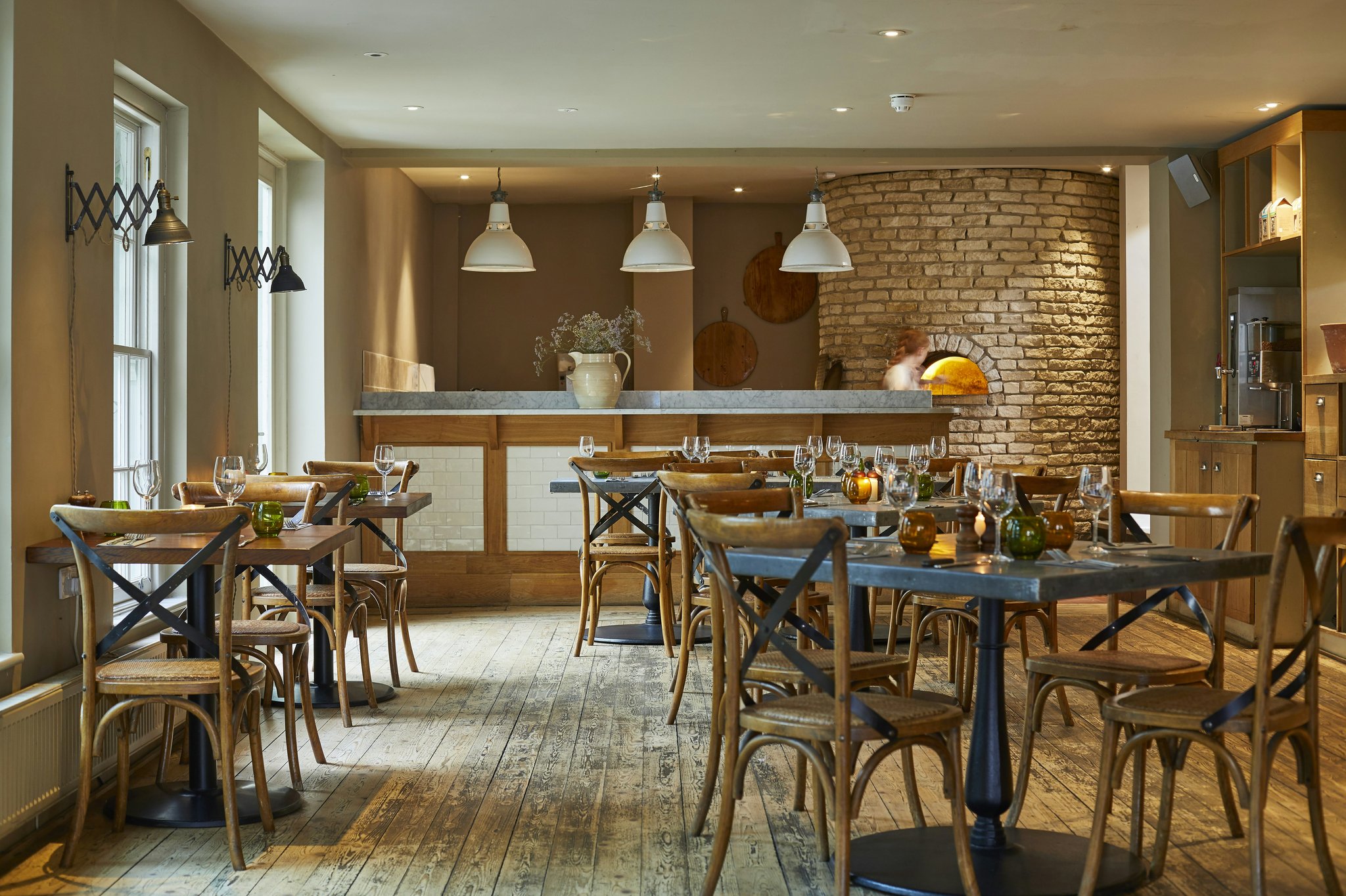 Wqar8RZWBkinEtmzsInOjg_PizzaArea_S