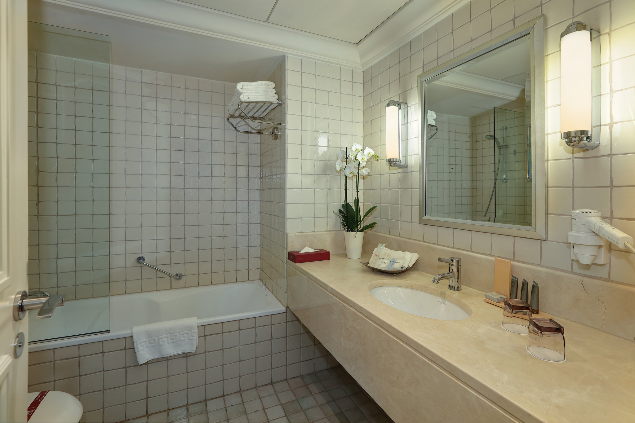 Three_Bedroom_Appartment_-3BA-bathroom_S