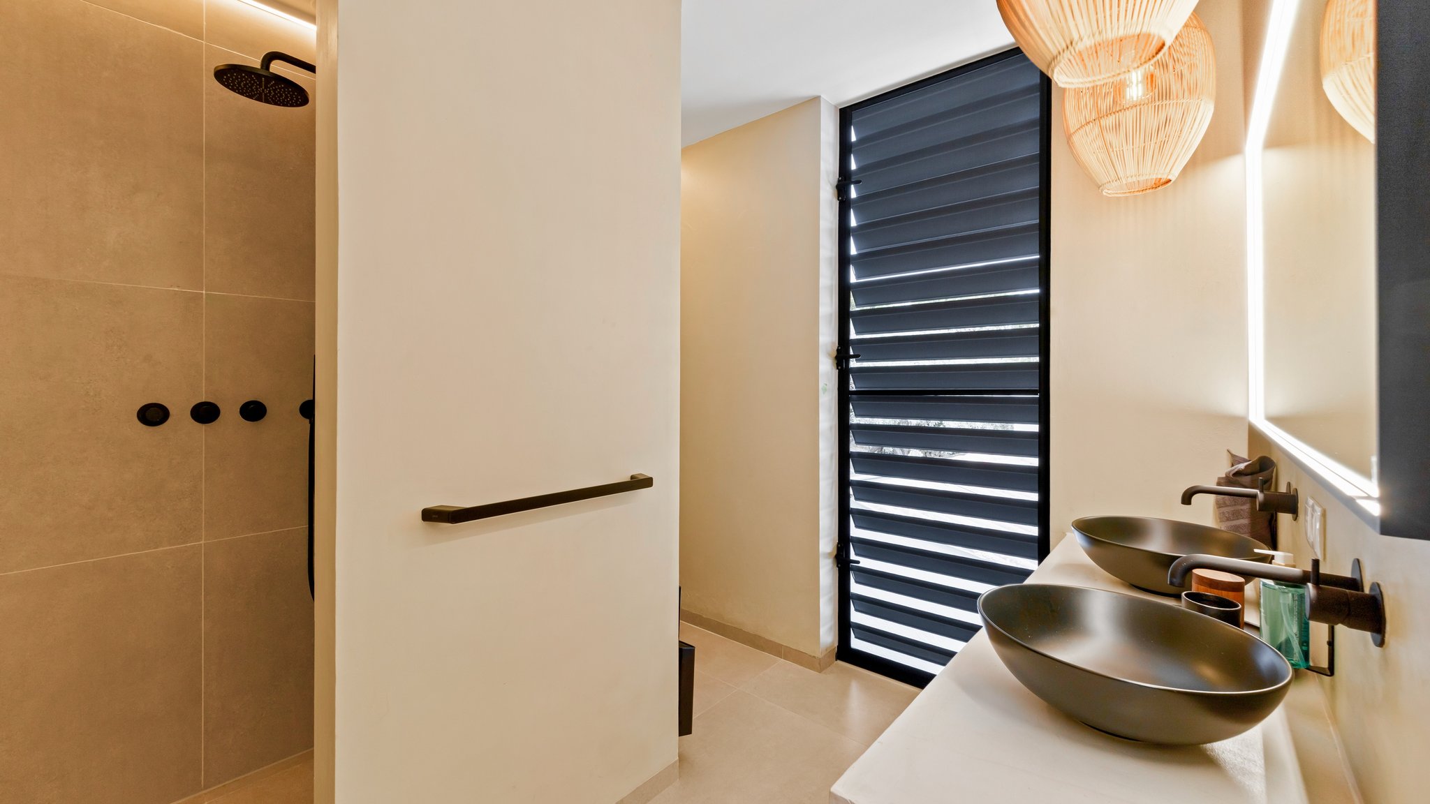 SwbPtjSKuk6MKcow0khZQ_The_Wave_Villas_Bathroom_2_S